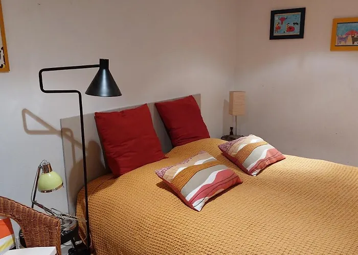 Independant Pres Du Centre Pansiyon Nîmes